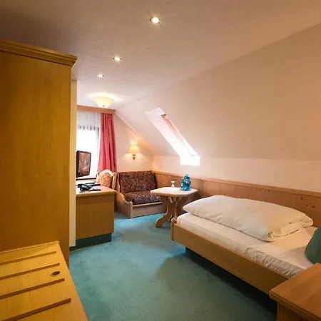 Hotel-gasthof Weisses Ross 3* Schwaig bei Nürnberg