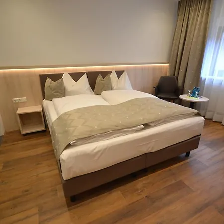 Affittacamere Hotel-gasthof Weisses Ross Schwaig bei Nürnberg