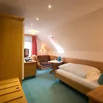 Hotel-gasthof Weisses Ross 3* Schwaig bei Nürnberg