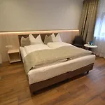 Gasthof Hotel-gasthof Weisses Ross Schwaig bei Nürnberg