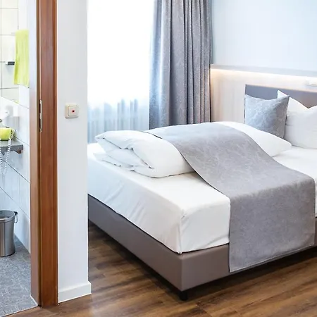 Hotel-gasthof Weisses Ross Gasthof Schwaig bei Nürnberg