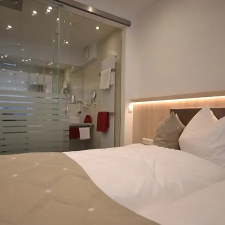 Gæstehus Hotel-gasthof Weisses Ross Schwaig bei Nürnberg
