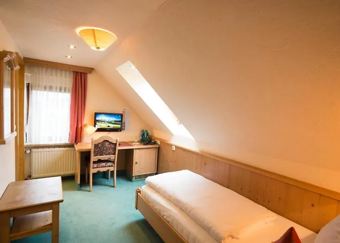 Hotel-gasthof Weisses Ross Casa de hóspedes Schwaig bei Nürnberg